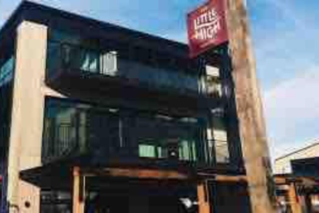 2 Bedrooms Apprtmt Plus Underground Parking In Cbd Christchurch Dış mekan fotoğraf